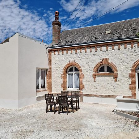 Saint-Ay Sur La Route Des Chateaux Kültér fotó