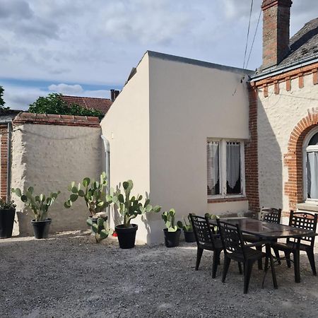 Saint-Ay Sur La Route Des Chateaux Kültér fotó